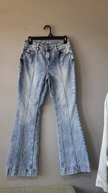 Idyllwind by Miranda Lambert Women's Seamed Flare Jeans Size 8W x 30L